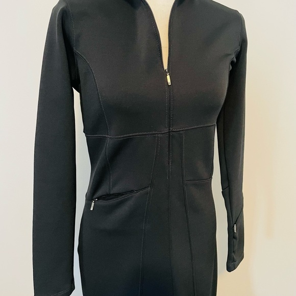 Athleta Black Fleece Lined Dress - Picture 4 of 7